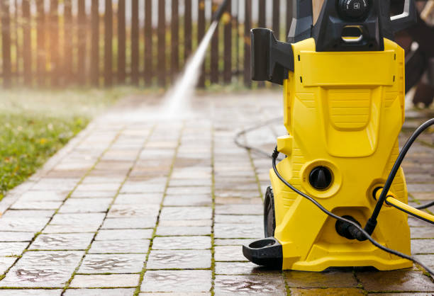 Best Sidewalk and Walkway Cleaning  in Plainview, NY